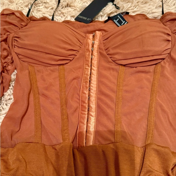 Brand New FORVER21 Sexy Ruched Sleeve Corset Top (M) - Picture 6 of 7